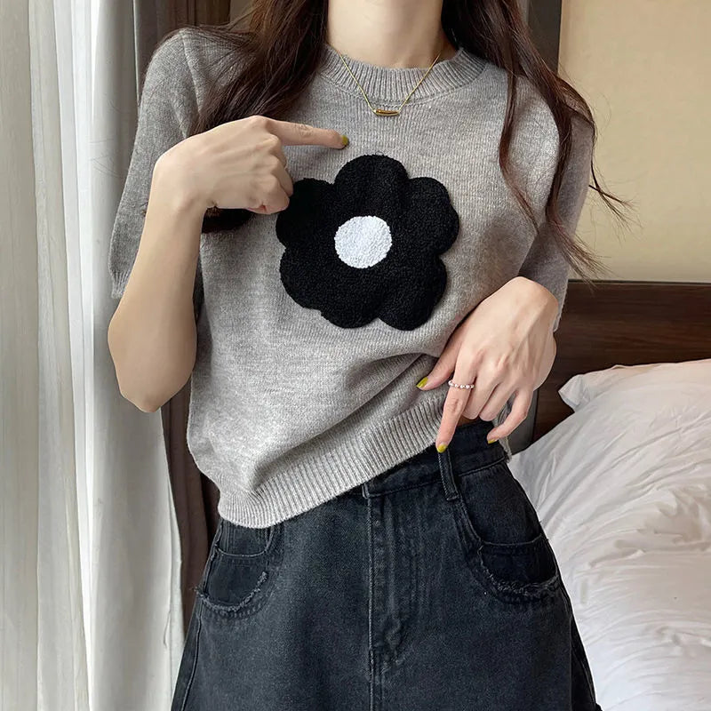 maoxiangshop Summer Flower Embroidery T Shirt Women Korean Style Short Sleeve Knitted T-Shirt Woman All Match Round Neck Tee Tops