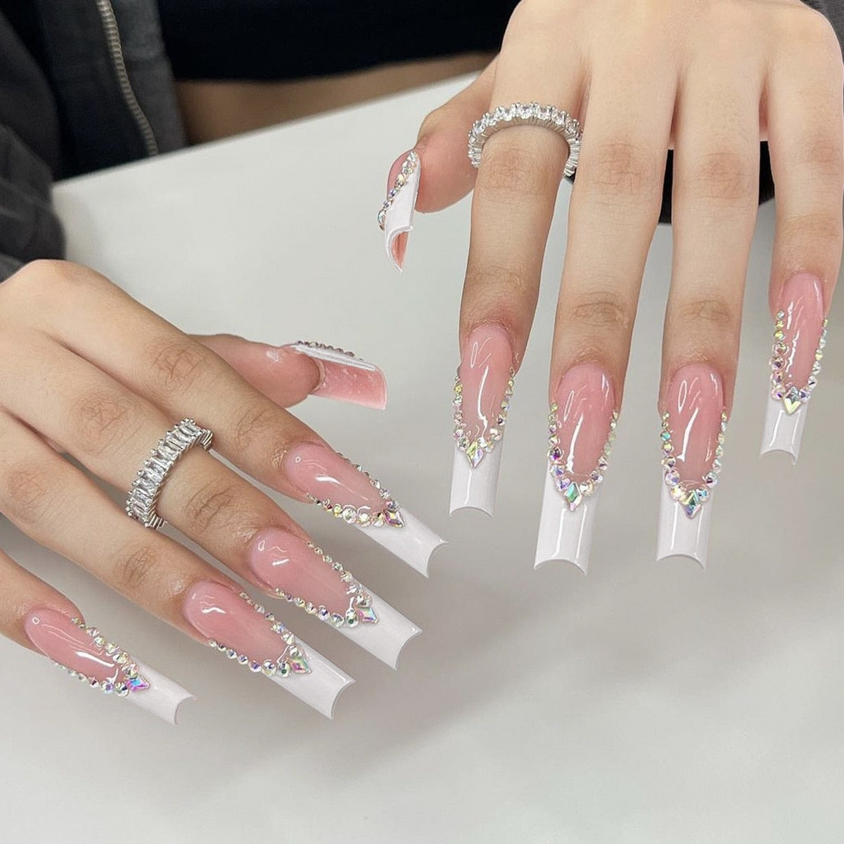 24Pcs Pink Flower Wearable False Nail Tips Long Square Fake Nail with Rhinestone Design Acrylic Coffin Full Cover Press on Nails