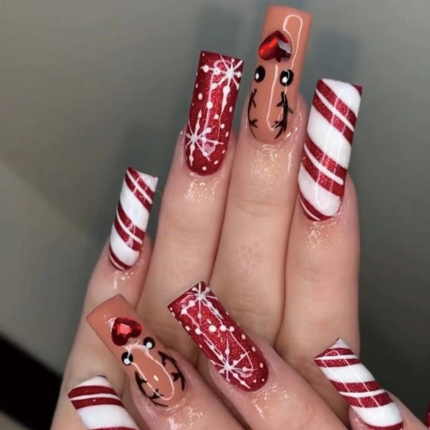 24Pcs Long Ballet Christmas False Nails Wearable Xmas Style Fake Nails Elk Santa Claus Design Full Cover Press on Nail Tips