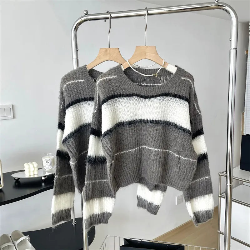 Y2K Cropped Black Sweater Korean Style Women Striped Jumper Vintage Female 2023 Autumn Long Sleeve Crewneck Pullovers Tops New