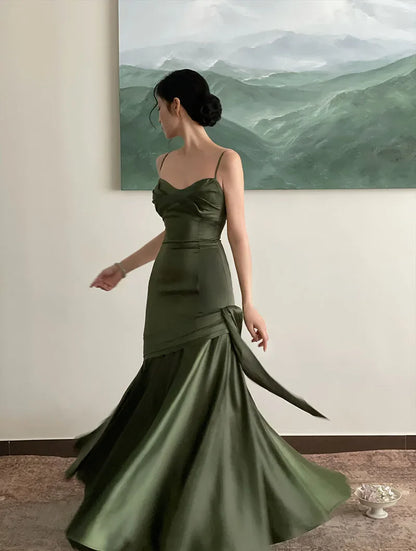 Elegant Emerald Green Irregular Patchwork Evening Party Dress High Waist Spaghetti Strap Pleated Hem Prom Gown For Women