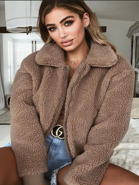 New Trendy Winter Clothes Ladies Warm Short Women Faux Fur Jacket Fur Coat Women Thick Teddy Bear Pocket Fleece Jack Coat